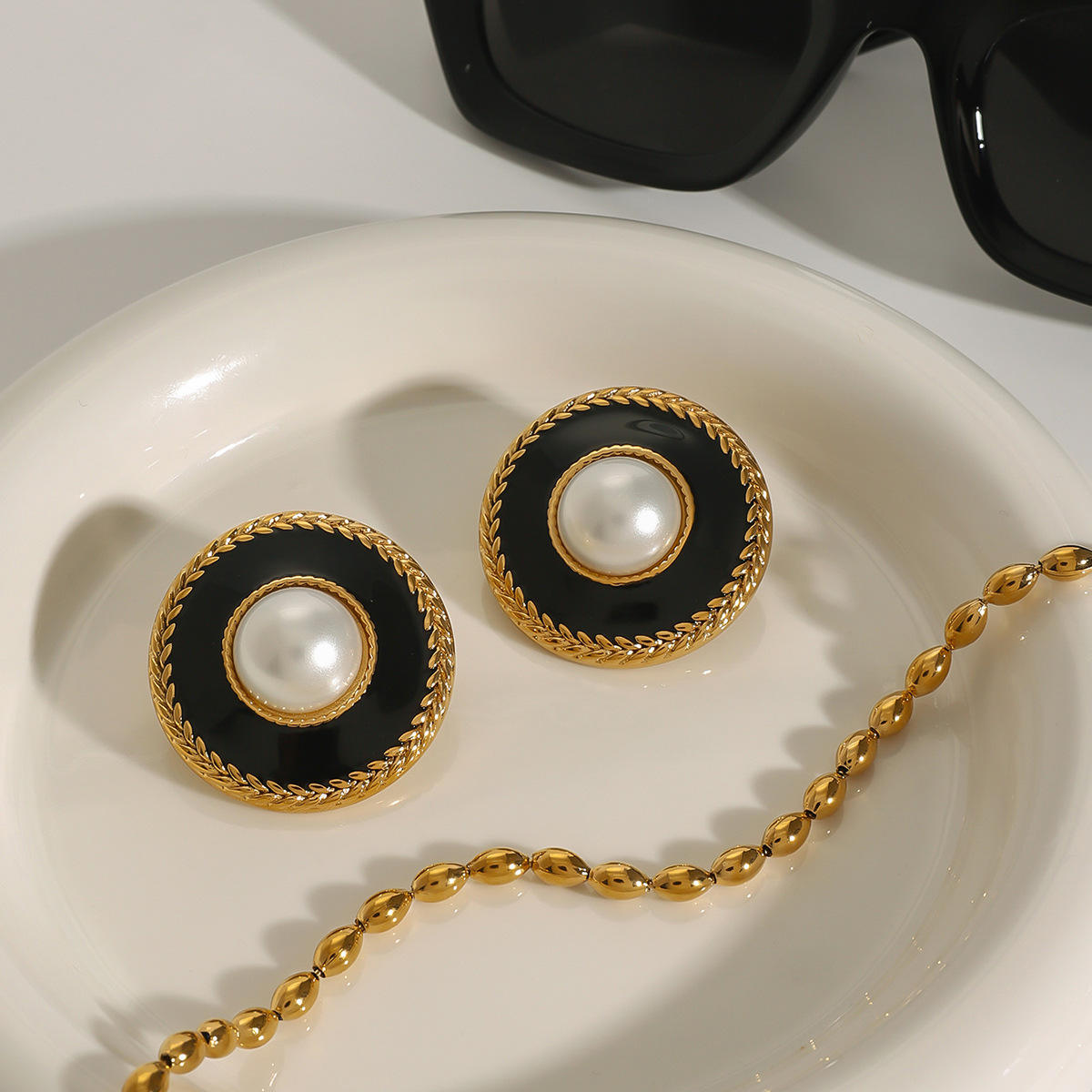 Eleanor Classic Studs