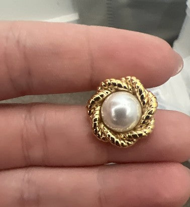 Geneviève Pearl Studs